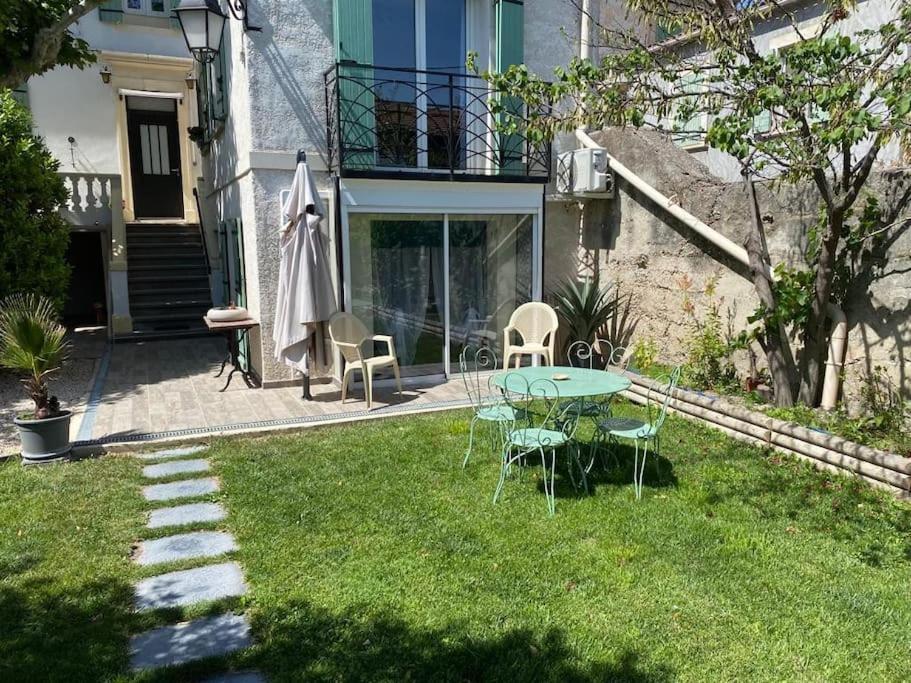 Charmant Studio Avec Jardin 亞維農 外观 照片